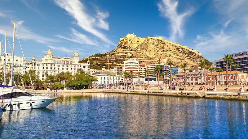 e best areas of alicante to live and buy real estate 3