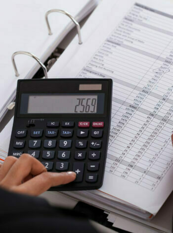 Налог плюсвалия в Испании