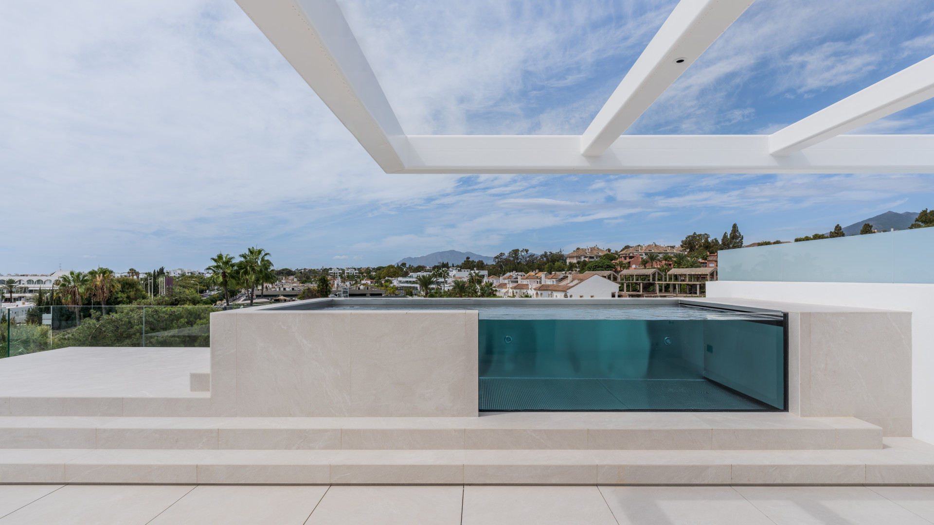 Stunning town-house with infinity pool - New buildings in Spain. Buy a ...